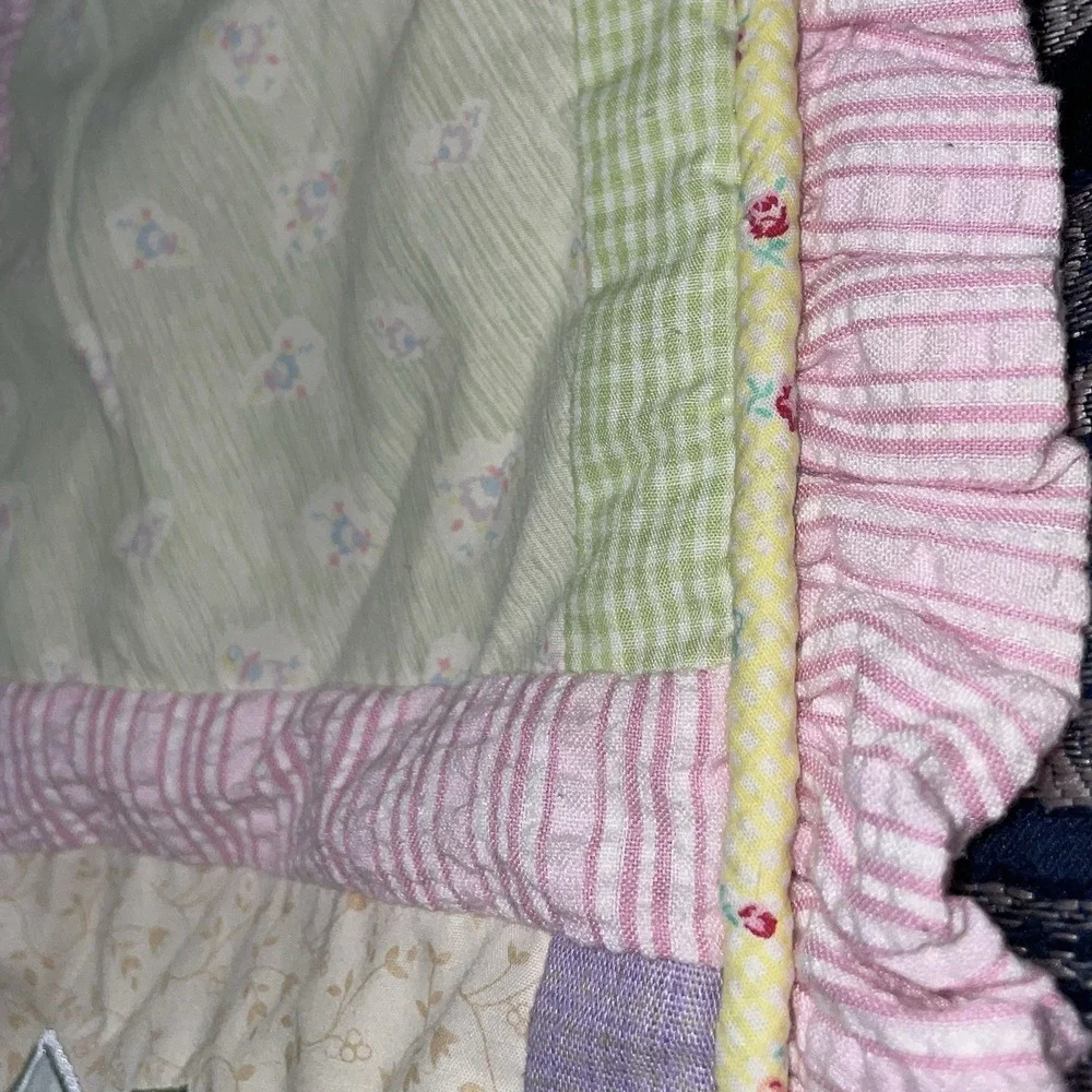 OshKosh Baby Patch Work Comforter Quilt Pastel Dresses‎ Floral 44x38 Pink